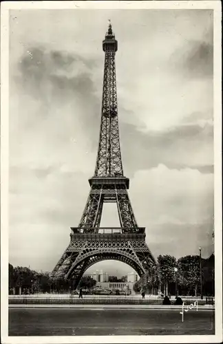 Ak Paris VII, Der Eiffelturm, Eiffelturm