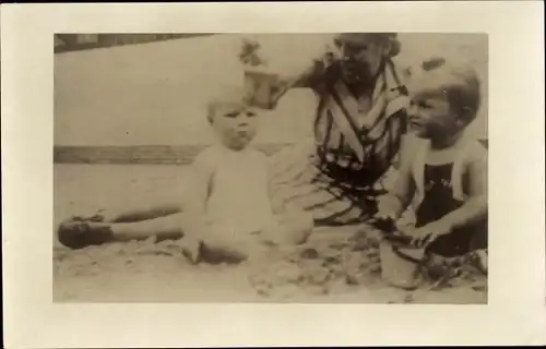 Foto Ak Prinzessin Irene der Niederlande, Portrait am Strand