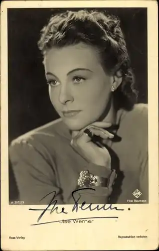Ak Schauspielerin Ilse Werner, Portrait, Ross 3102/3, Autogramm