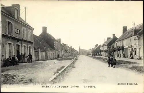 Ak Mareau aux Prés Loiret, Le Bourg, Rue, trois garcons