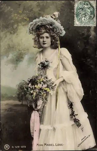 Ak Schauspielerin Miss Mabel Love, Portrait