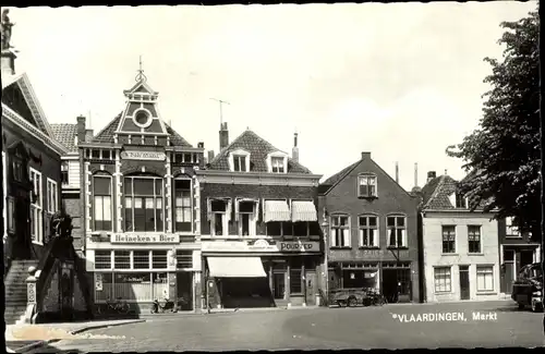 Ak Vlaardingen Südholland, Markt, Werbung Heineken's Bier