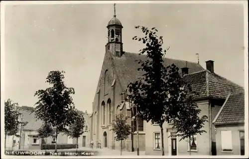 Ak Nieuport Nieuwpoort Molenlanden Südholland, Ned. Herv. Kerk