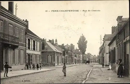 Ak Fère Champenoise Marne, Rue de Chalons