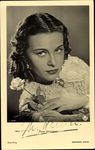 Ak Schauspielerin Ilse Werner, Portrait, Ross A 3102 1, Autogramm