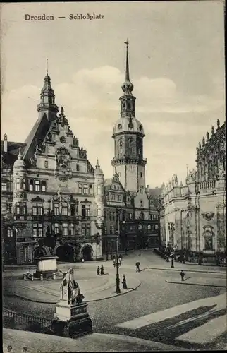 Ak Dresden Altstadt, Schlossplatz, Schloss, Denkmal