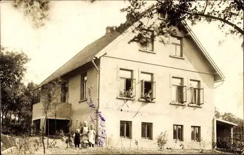 Foto Ak Bad Oeynhausen in Westfalen, Wohnhaus, Kinder, Mütter