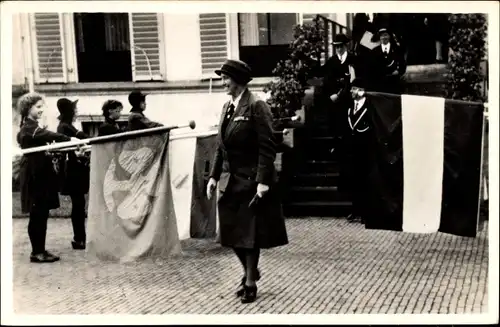 Ak Soestdijk Utrecht Niederlande, Chief Guide Lady Baden Powell, Bezoek op het Paleis 1946