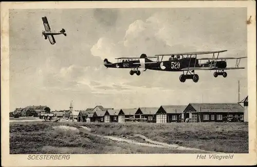 Ak Soesterberg Utrecht Niederlande, Flugzeuge, 529, Wohnhäuser