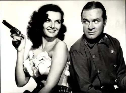 Foto Schauspieler Bob Hope und Jane Russell, Filmszene, Sein Engel mit den zwei Pistolen, Pressefoto