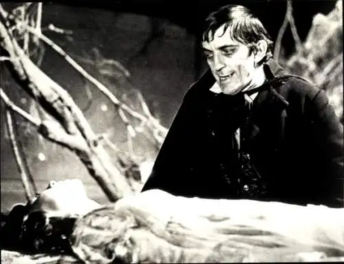 Foto Schauspieler Jonathan Frid, Filmszene, Schloss der Vampire, Pressefoto