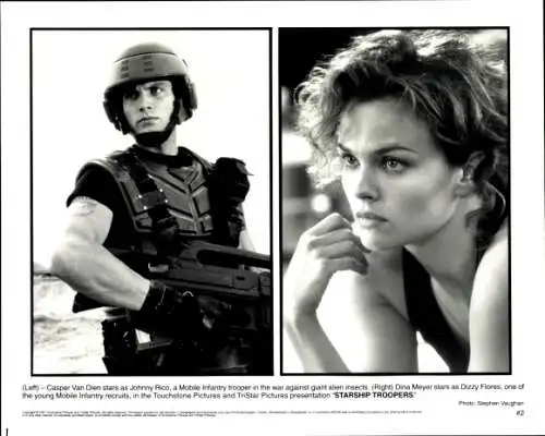 Foto Schauspieler Casper Van Dien, Dina Meyer, Filmszene, Starship Troopers, Pressefoto