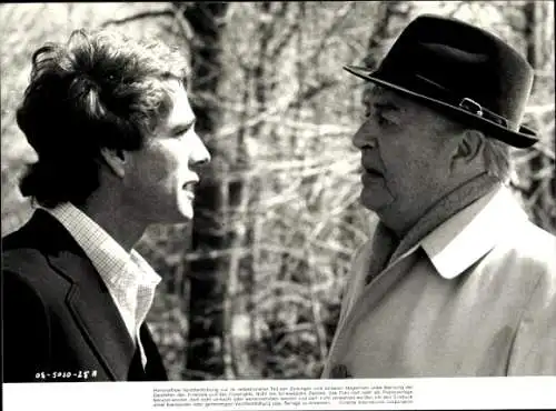 Foto Schauspieler Ray Milland, Ryan O'Neal, Filmszene, Olivers Story, Pressefoto