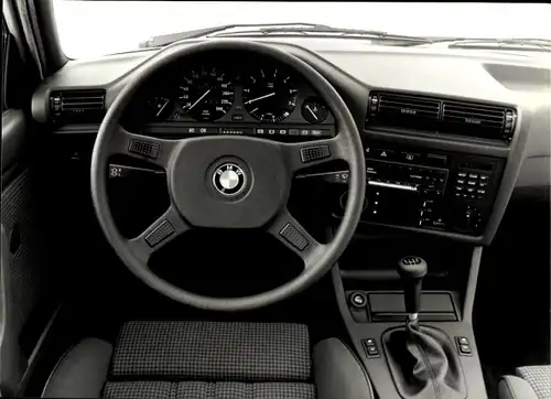 Foto BMW 325i, Innenansicht Cockpit, Lenkrad, BMW Werkfoto