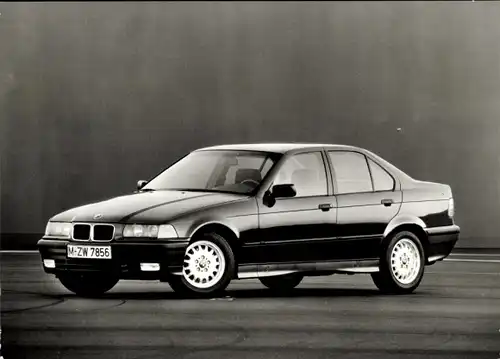 Foto BMW 3er-Reihe, 3. Generation, Kennzeichen M-ZW 7856, BMW Werkfoto