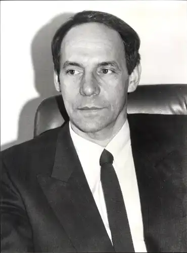 Foto Dipl. Ing. Jürgen Stockmar, Portrait, Vorstand bei Audi, Steyr-Daimler-Puch, Opel