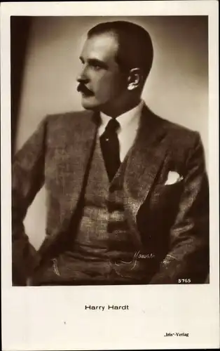 Ak Schauspieler Harry Hardt, Portrait, Anzug