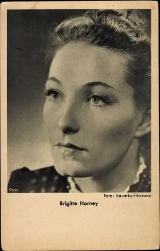 Ak Schauspielerin Brigitte Horney, Portrait