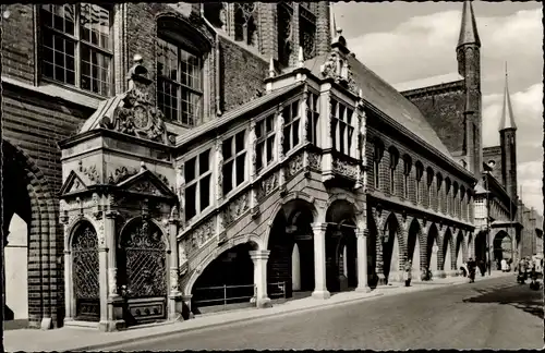 Ak Hansestadt Lübeck, Rathaustreppe