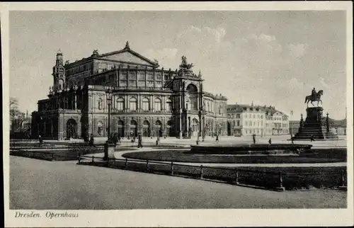 Ak Dresden Altstadt, Opernhaus, Denkmal