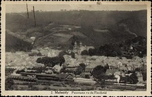 Ak Malmédy Wallonien Lüttich, Panorama vu de Floriheid, Blick auf Bahnhof und Eisenbahnstrecke