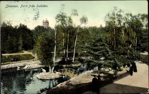 Ak Stockholm Schweden, Skansen, Partie fran Solliden, Parkanlagen, Wasser, Passanten