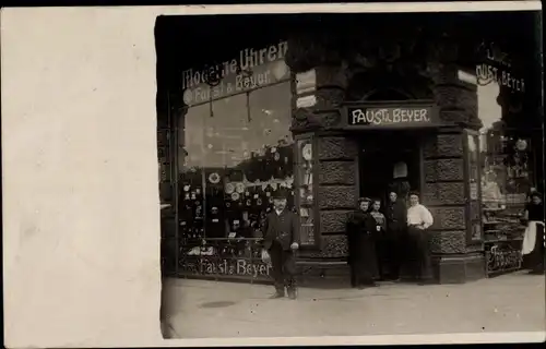 Foto Ak Dresden Ost Striesen ?, Uhrenhandlung Faust & Beyer, Fürstenplatz, Schandauer Straße