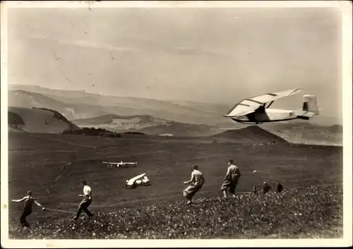 Ak Der deutsche Segelflug, Segelflugzeug Falke, Start von der Wasserkuppe