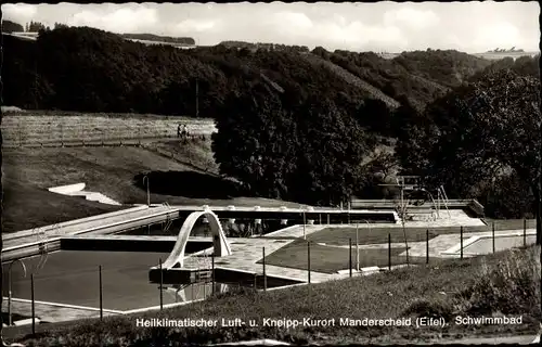 Ak Manderscheid in der Eifel, Schwimmbad