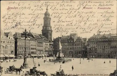 Ak Dresden Altstadt, Altmarkt, Kreuzkirche, Passanten, Denkmal