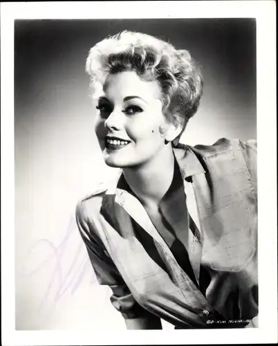 Ak Schauspielerin Kim Novak, Portrait, Autogramm