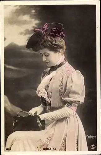 Ak Schauspielerin Dorziat, Portrait mit Handtasche, Reutlinger