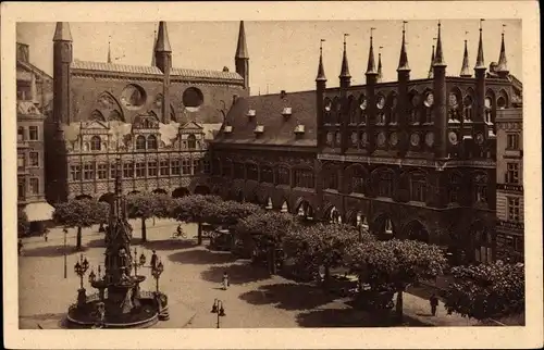 Ak Hansestadt Lübeck, Rathaus, Brunnen