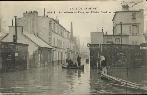 Ak Paris XVI Passy, Überschwemmung der Seine 1910, Rue Felicien David