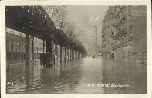 Postkarte Paris XV Vaugirard, Boulevard de Grenelle, Die große Seineflut Januar 1910