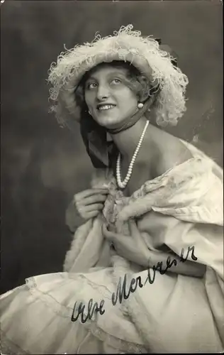 Foto Ak Schauspielerin Else Merbreier, Portrait, Perlen, Hut, Autogramm