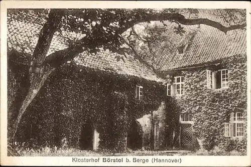 Ak Börstel Berge in Niedersachsen, Blick in den Klosterhof