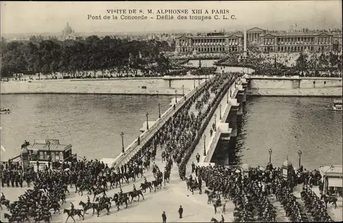 Postkarte Paris XVI, Besuch von HM Alphonse XIII, Pont de la Concorde