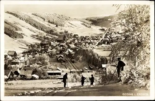 Ak Geising Altenberg im Erzgebirge, Panorama, Skifahrer