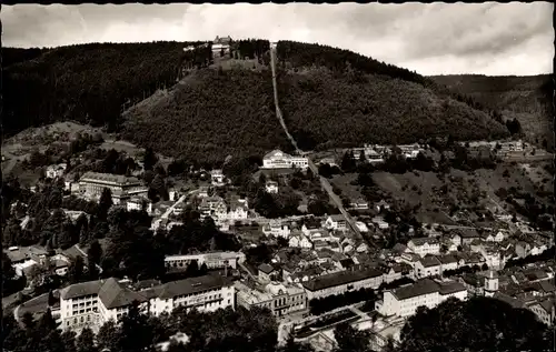 Ak Bad Wildbad im Schwarzwald, Gesamtansicht, Sommerberg