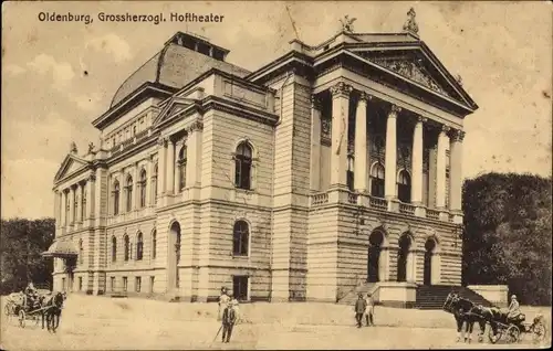 Ak Oldenburg in Niedersachsen, Hoftheater, Kutschen, Passanten