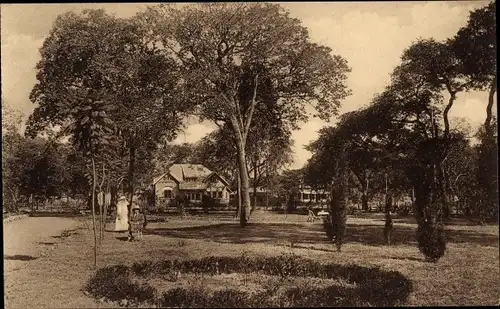 Ak Lubumbashi Elisabethville DR Kongo Zaire, Krankenhaus, Park