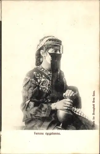 Ak Ägypten, Araberin in Tracht, verschleierte Frau