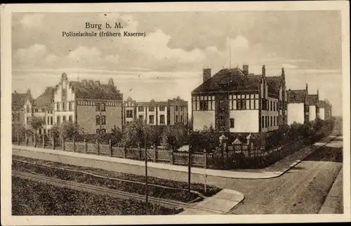 Ak Burg bei Magdeburg, Polizeischule, frühere Kaserne