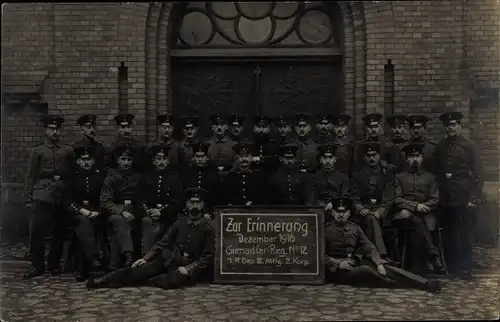 Foto Ak Frankfurt an der Oder, Grenadier Regiment No. 12, 1. R. Dep. II. Abtlg. 2. Korp, Gruppenbild