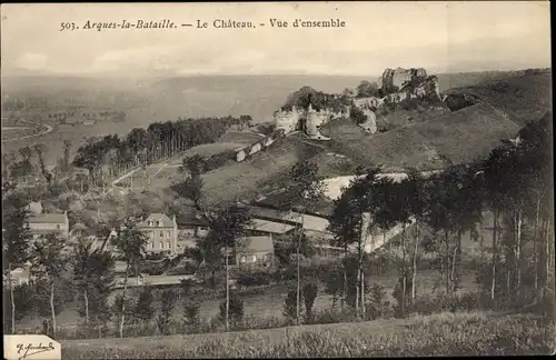 Ak Arques la Bataille Seine Maritime, Burg, Ortsansicht