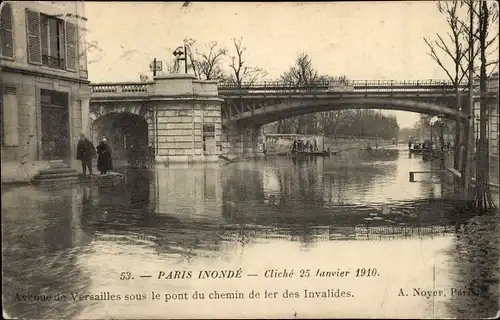 Ak Paris XVI Passy, Avenue de Versailles, Eisenbahnbrücke, Überschwemmung der Seine 25. Januar 1910