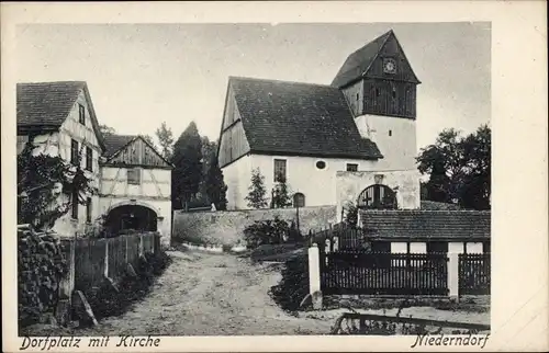 Ak Niederndorf Kraftsdorf in Thüringen, Dorfplatz mit Kirche