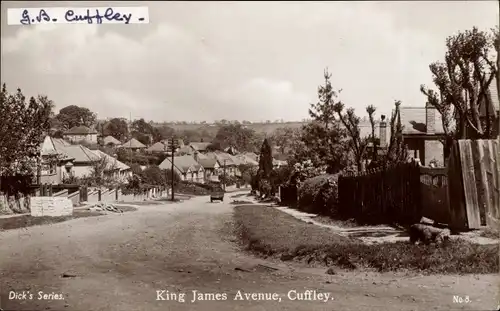 Ak Cuffley Hertfordshire, King-James-Avenue