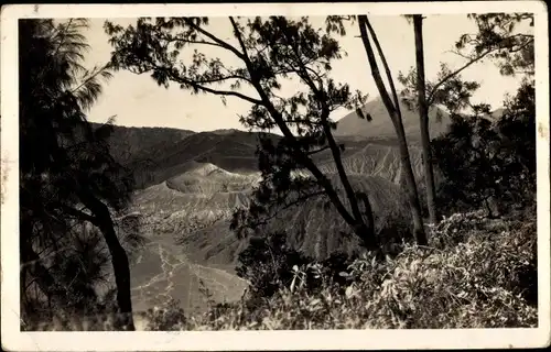 Ak Malang Java Indonesien, Durchblick zum Berg